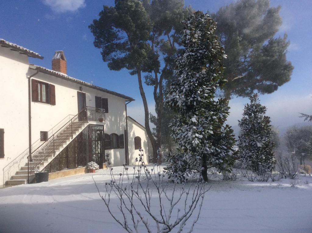 Casale Fusco Βίλα Σπολέτο Εξωτερικό φωτογραφία